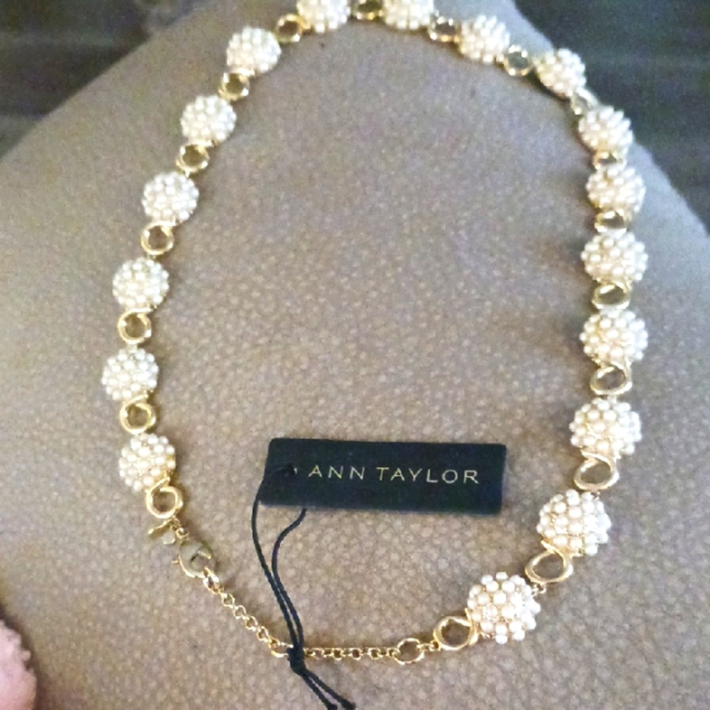 Ann Taylor Gold and Pearl Beaded Necklace NWT